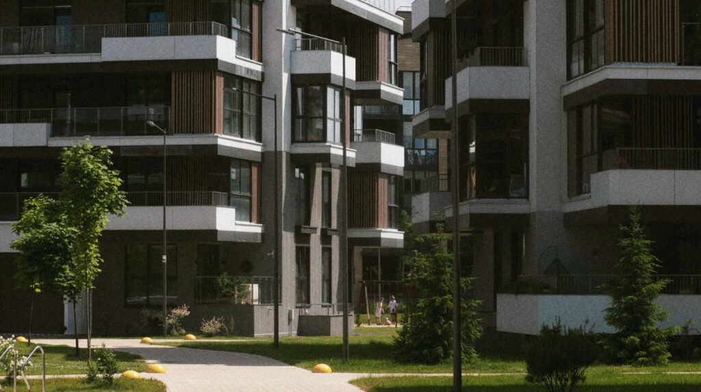 Limpieza, control de plagas y mantenimiento para Comunidades de Propietarios en Aravaca Limpieza, control de plagas y mantenimiento para Comunidades de Propietarios en Aravaca